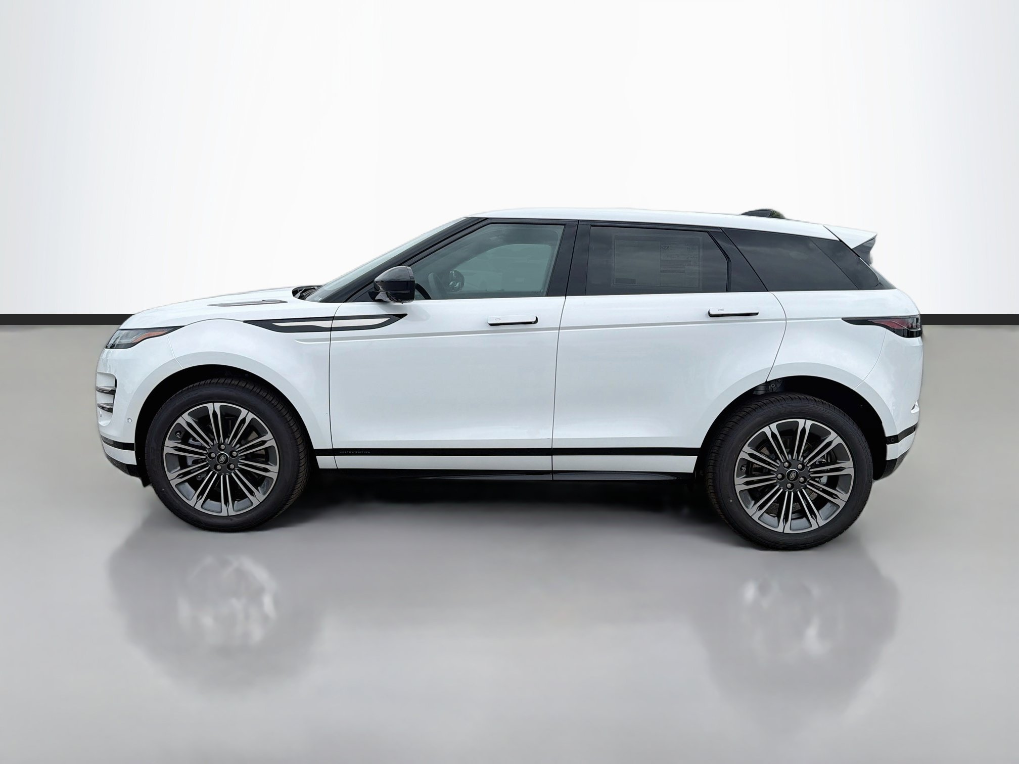 New 2026 Land Rover Range Rover Evoque Hoxton AWD/4WD image 2