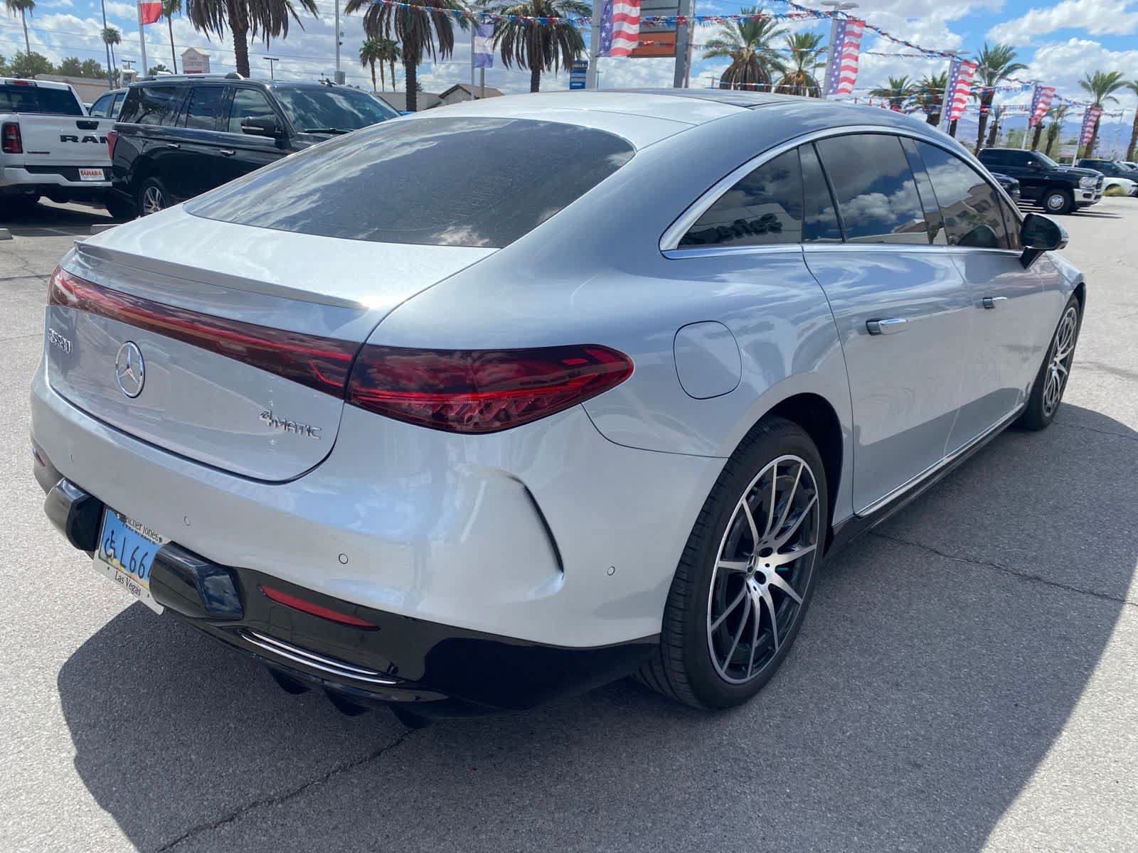 Used 2023 Mercedes-Benz EQS 580 4MATIC Sedan image 7