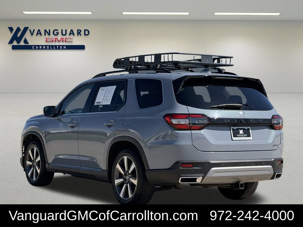Used 2025 Honda Pilot Touring image 6