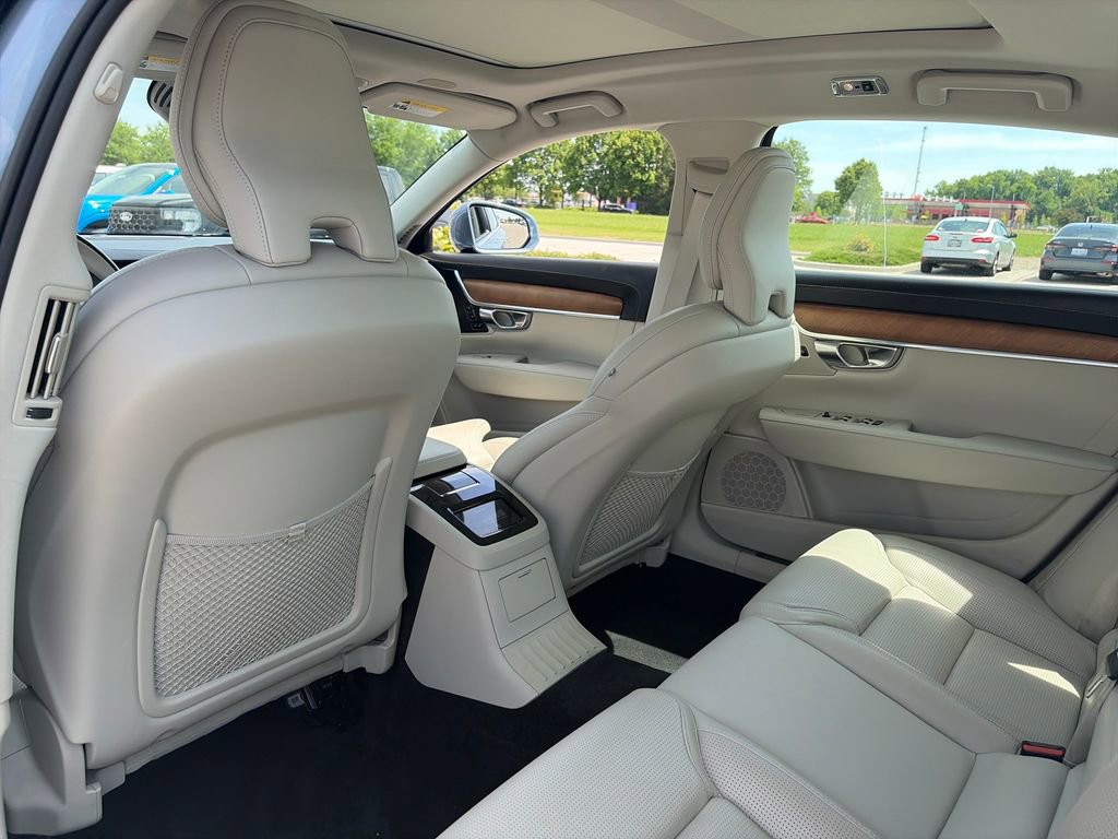 Used 2019 Volvo S90 T8 Inscription w/ Advanced Package AWD/4WD image 31