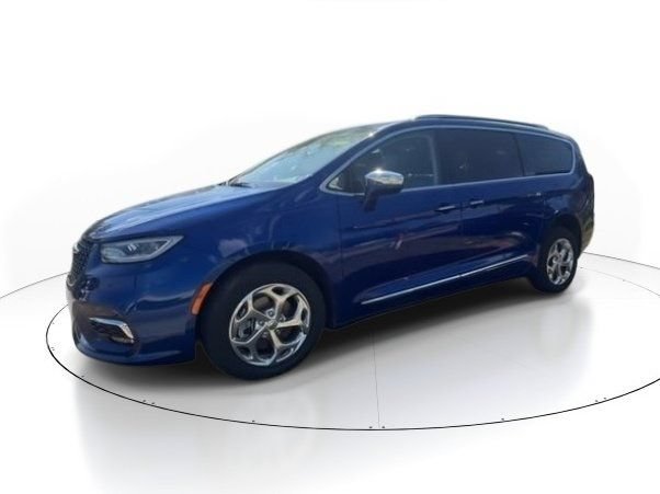 Used 2021 Chrysler Pacifica Limited AWD/4WD image 5