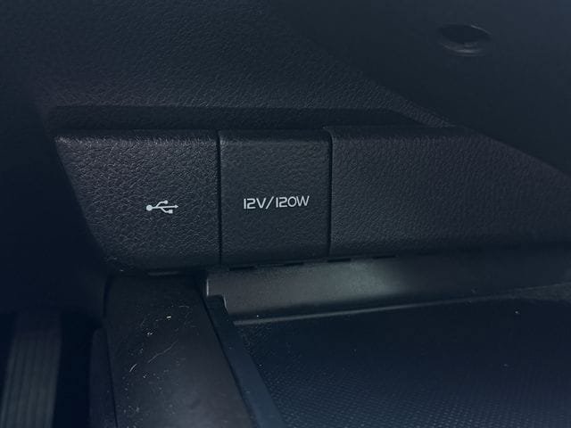 Used 2021 Toyota Camry SE FWD image 19