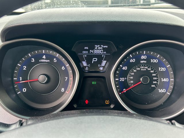 Used 2013 Hyundai Elantra GLS image 16