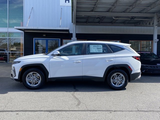 New 2025 Hyundai Tucson SE image 4