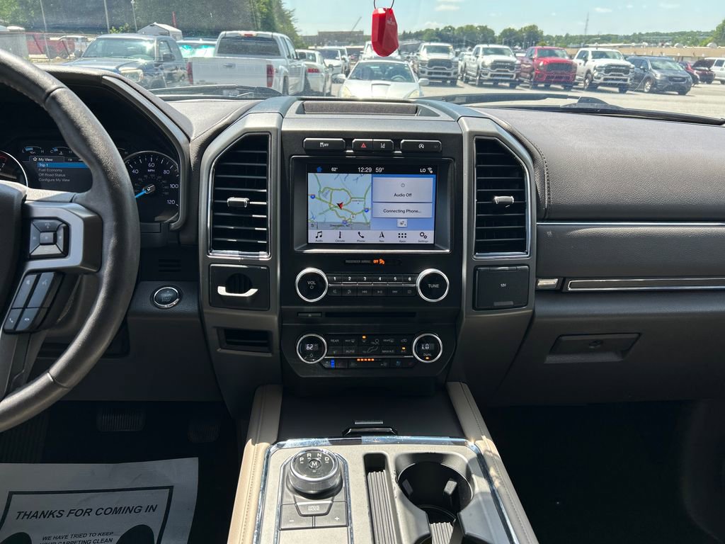 Used 2018 Ford Expedition XLT w/ Equipment Group 202A RWD image 19