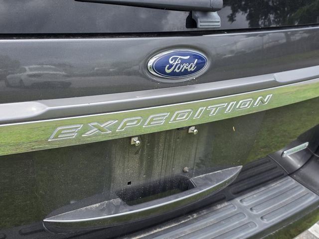 Used 2017 Ford Expedition Limited w/ Equipment Group 301A RWD image 15