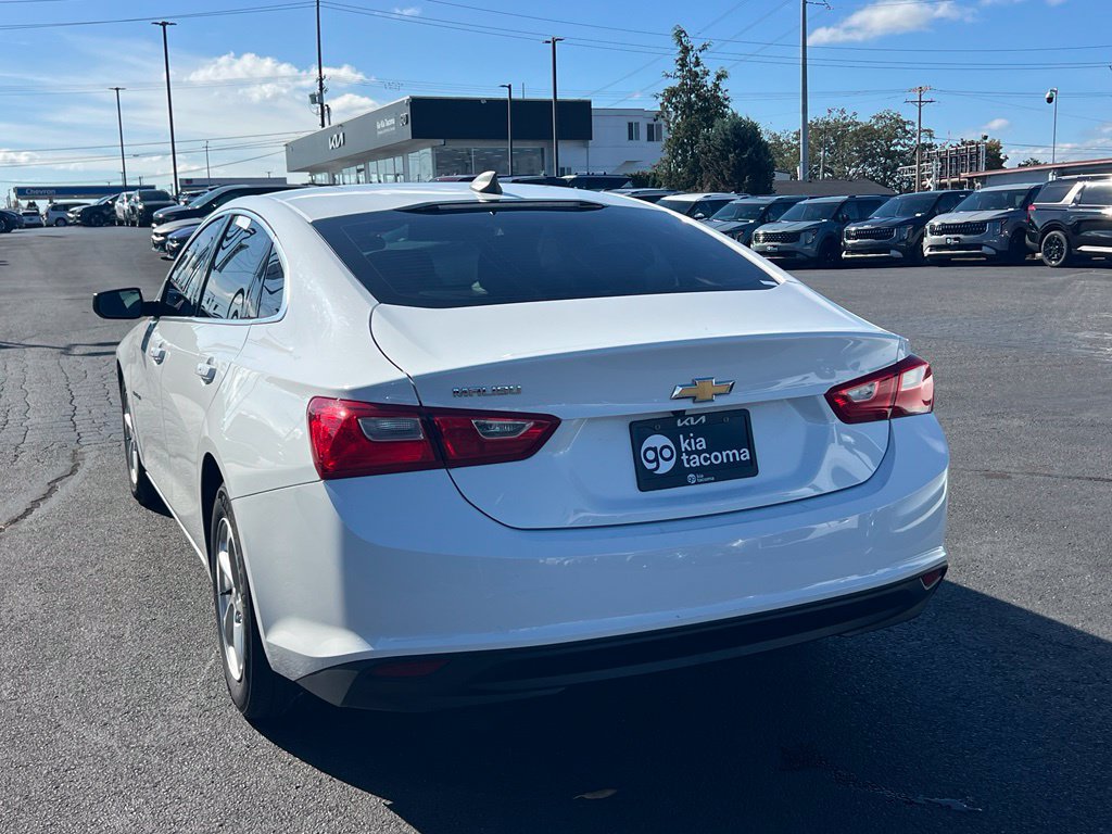 Used 2017 Chevrolet Malibu LS FWD image 7