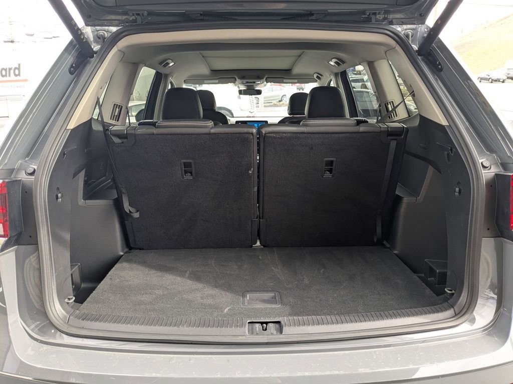 Used 2025 Volkswagen Atlas SEL image 30