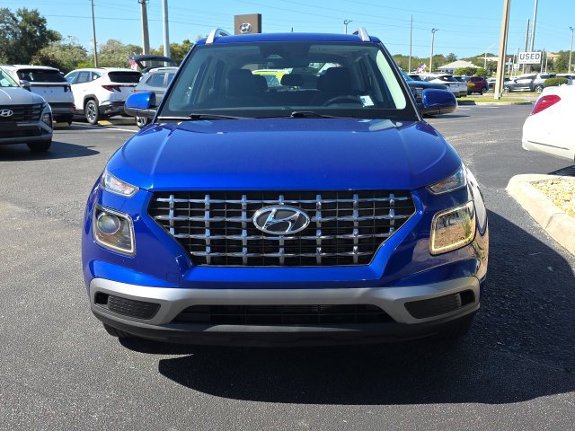 Certified 2024 Hyundai Venue SEL FWD image 17