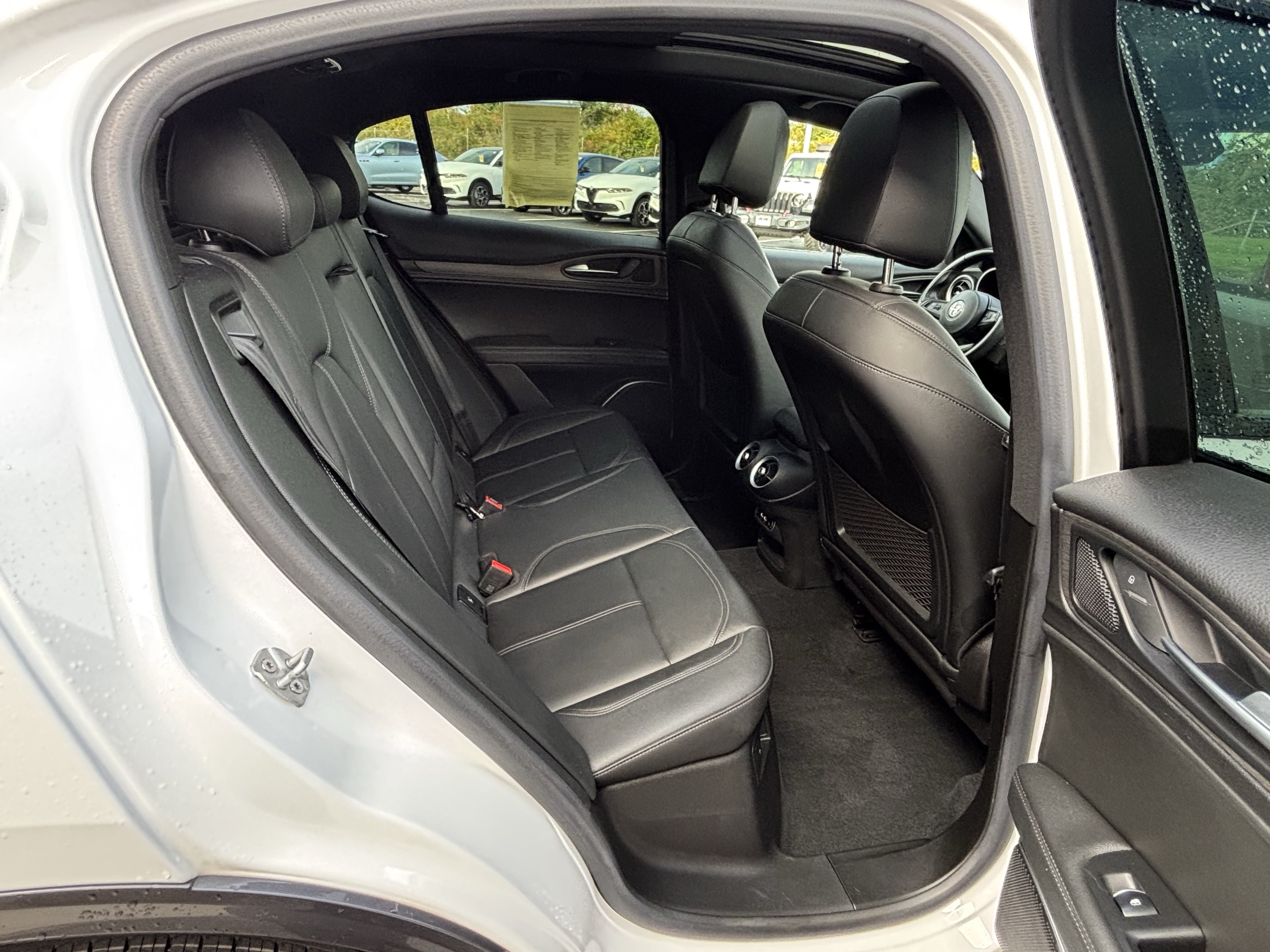 Certified 2023 Alfa Romeo Stelvio Ti AWD/4WD image 44