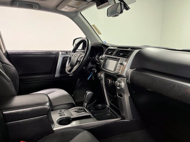 Used 2016 Toyota 4Runner SR5 Premium RWD image 11