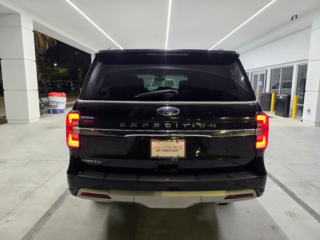 Used 2024 Ford Expedition Limited image 6