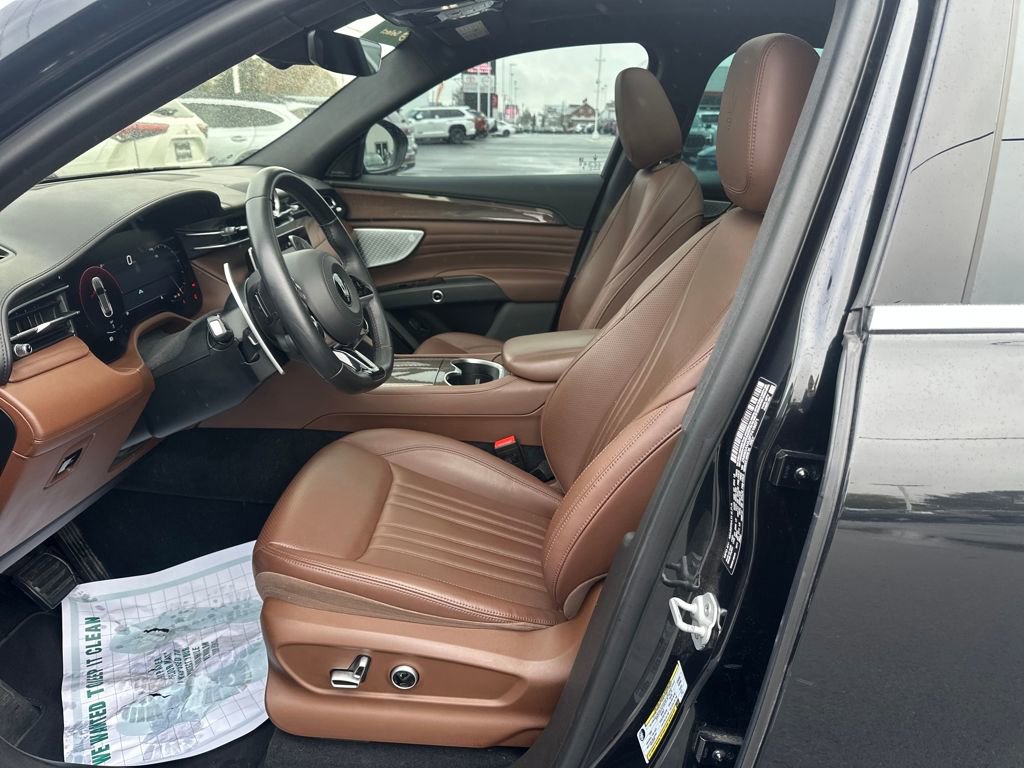 Used 2023 Maserati Grecale GT image 9