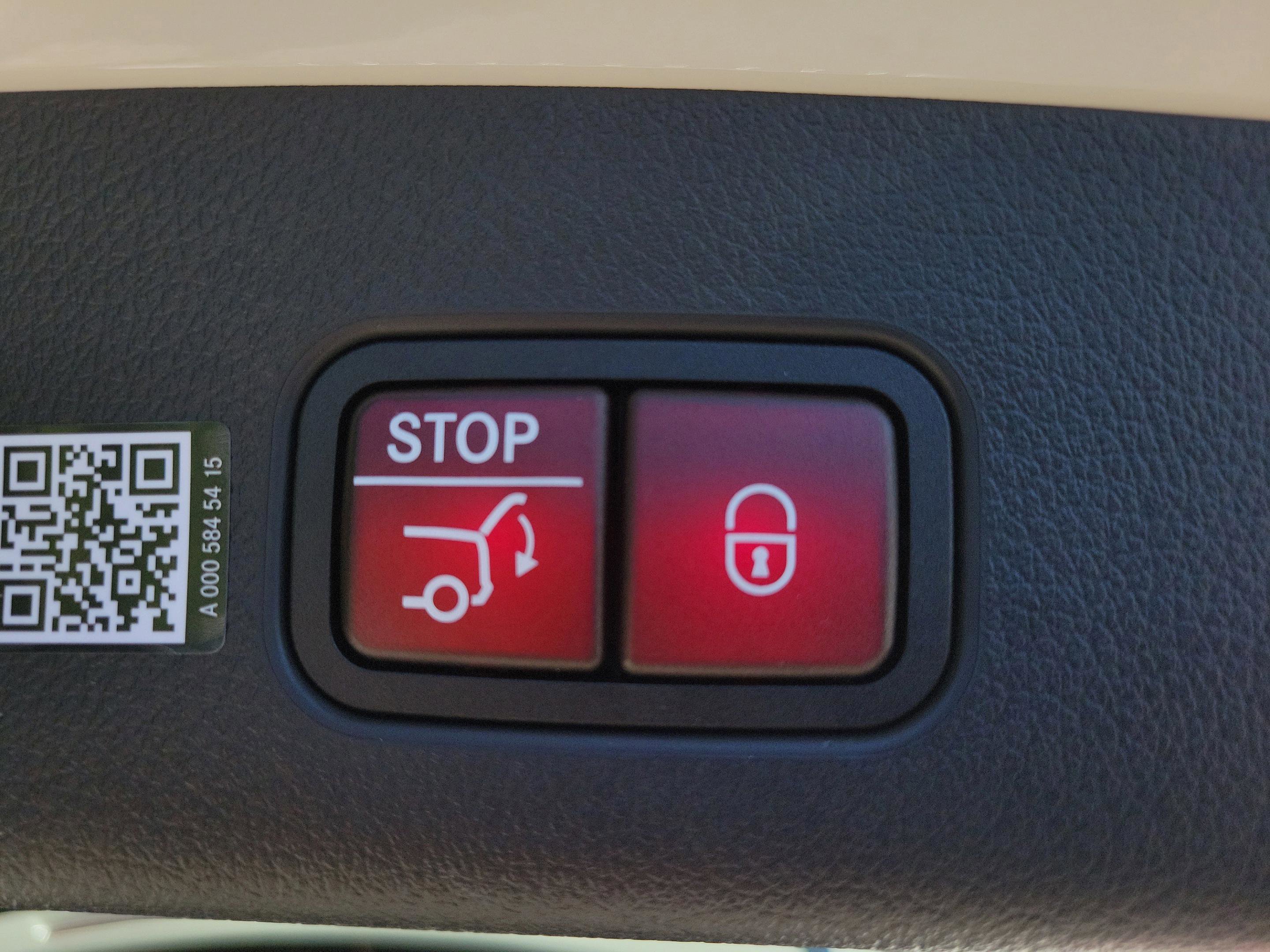 Certified 2026 Mercedes-Benz GLC 300 image 7
