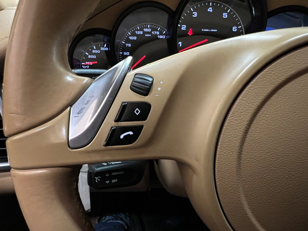 Used 2013 Porsche Panamera 4 image 17