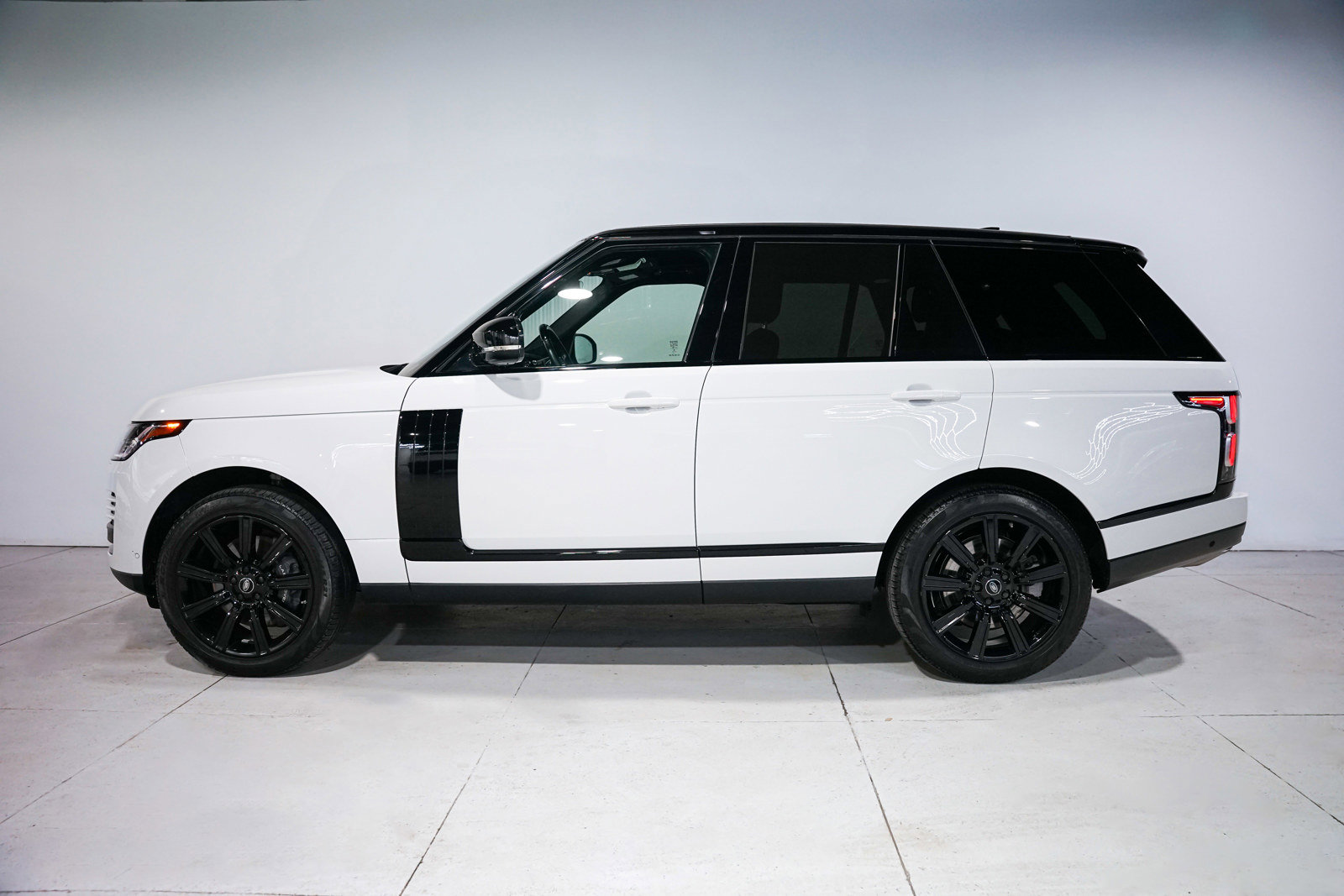 Used 2021 Land Rover Range Rover Westminster Edition image 7