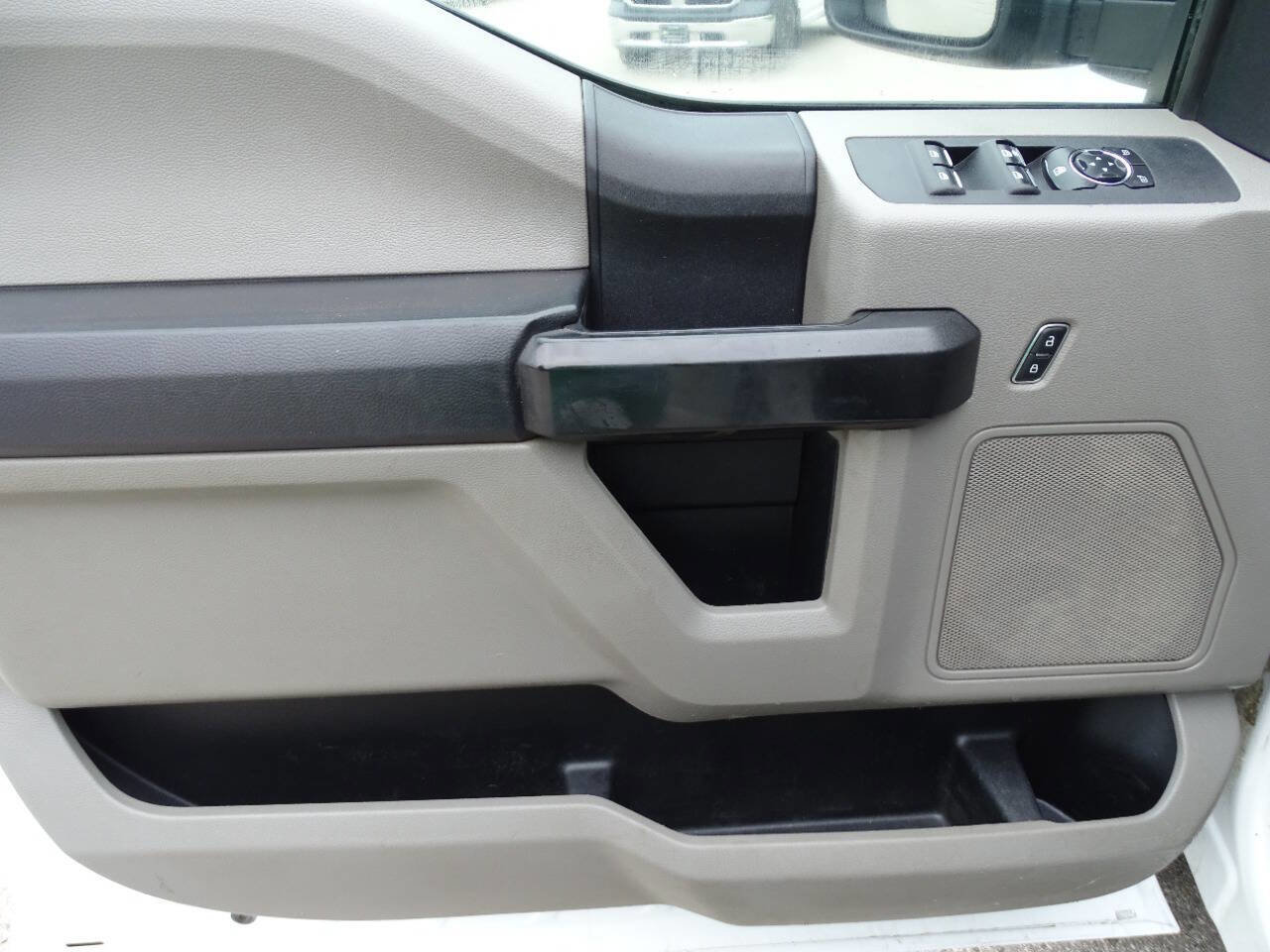 Used 2019 Ford F250 XL w/ Power Equipment Group image 12