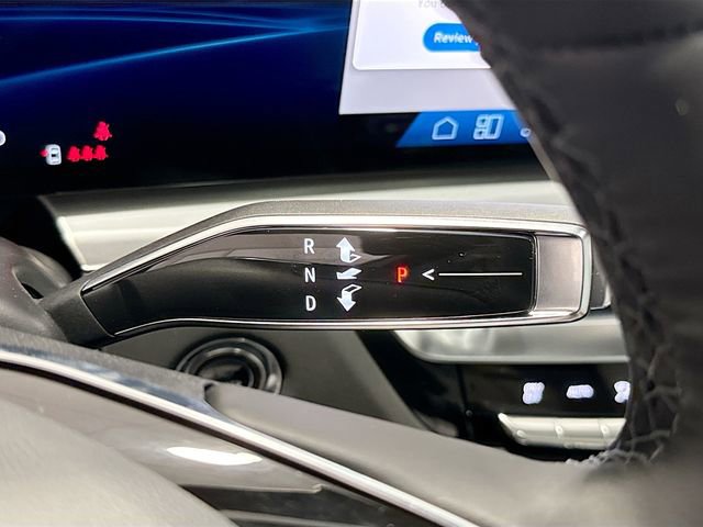 New 2025 Cadillac Lyriq Luxury image 16