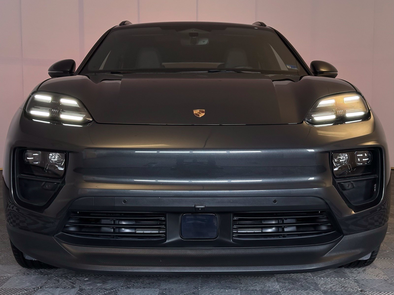 Used 2024 Porsche Macan 4 Electric AWD/4WD image 20