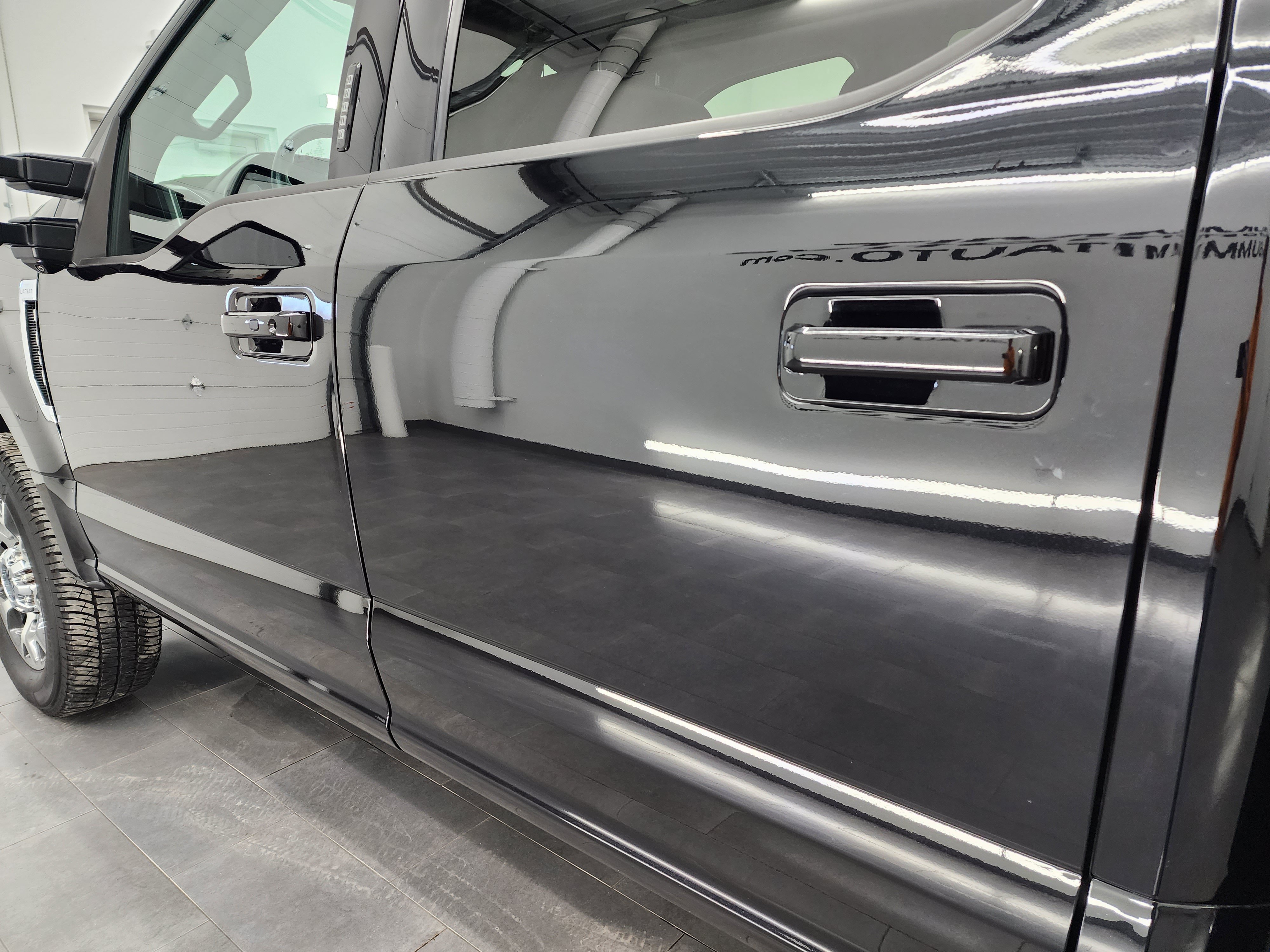 Used 2021 Ford F350 Lariat w/ Lariat Ultimate Package AWD/4WD image 37