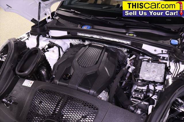 Used 2024 Porsche Macan AWD/4WD image 32