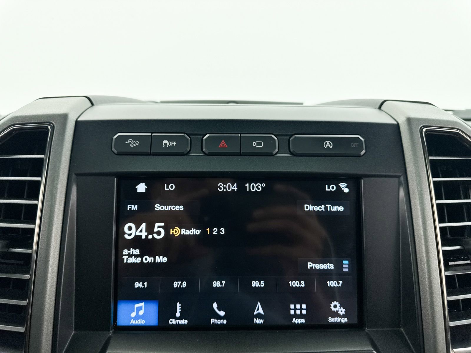 Used 2018 Ford F150 Raptor w/ Equipment Group 802A Luxury AWD/4WD image 21