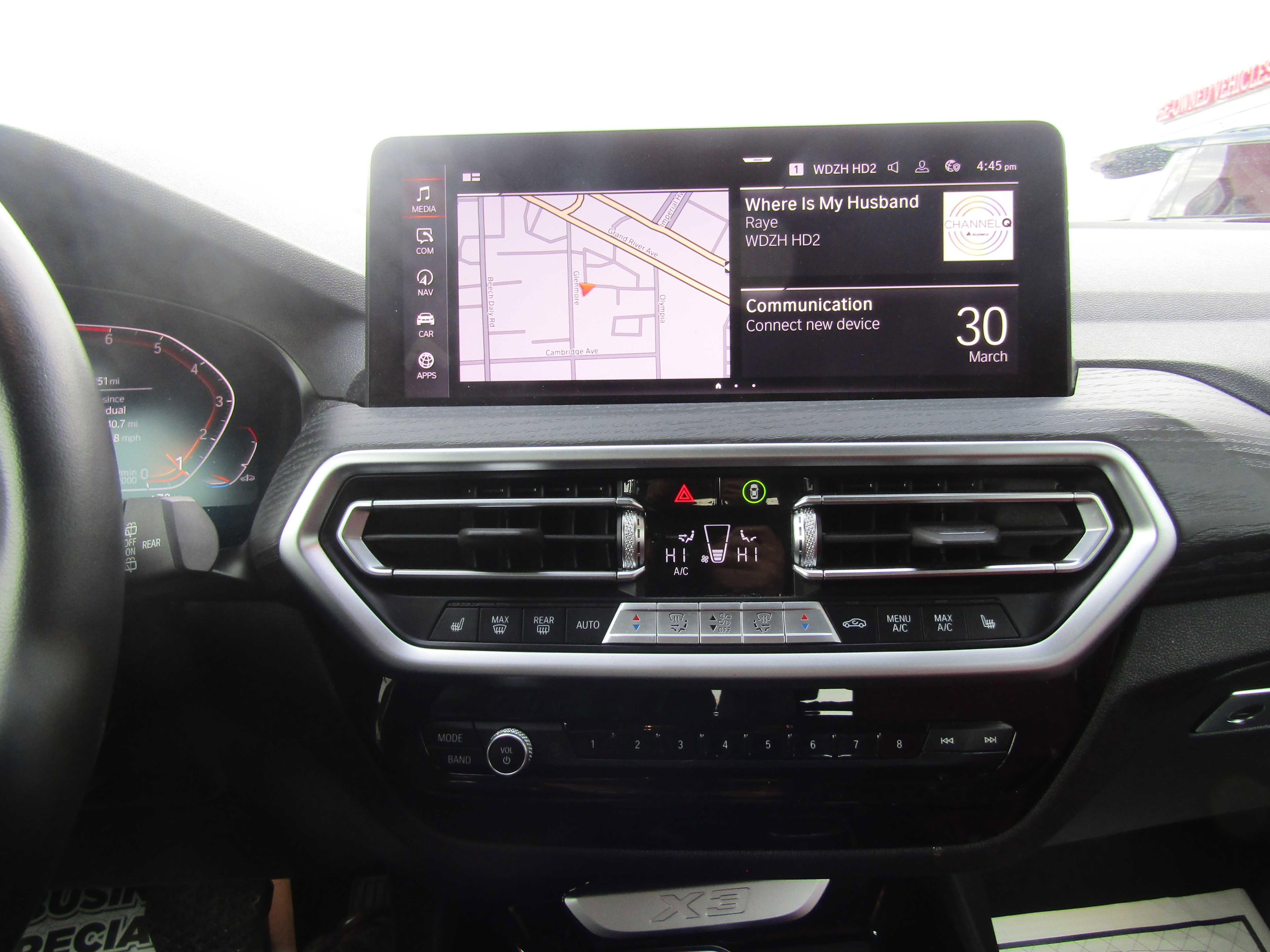 Used 2022 BMW X3 xDrive30i w/ Premium Package image 11