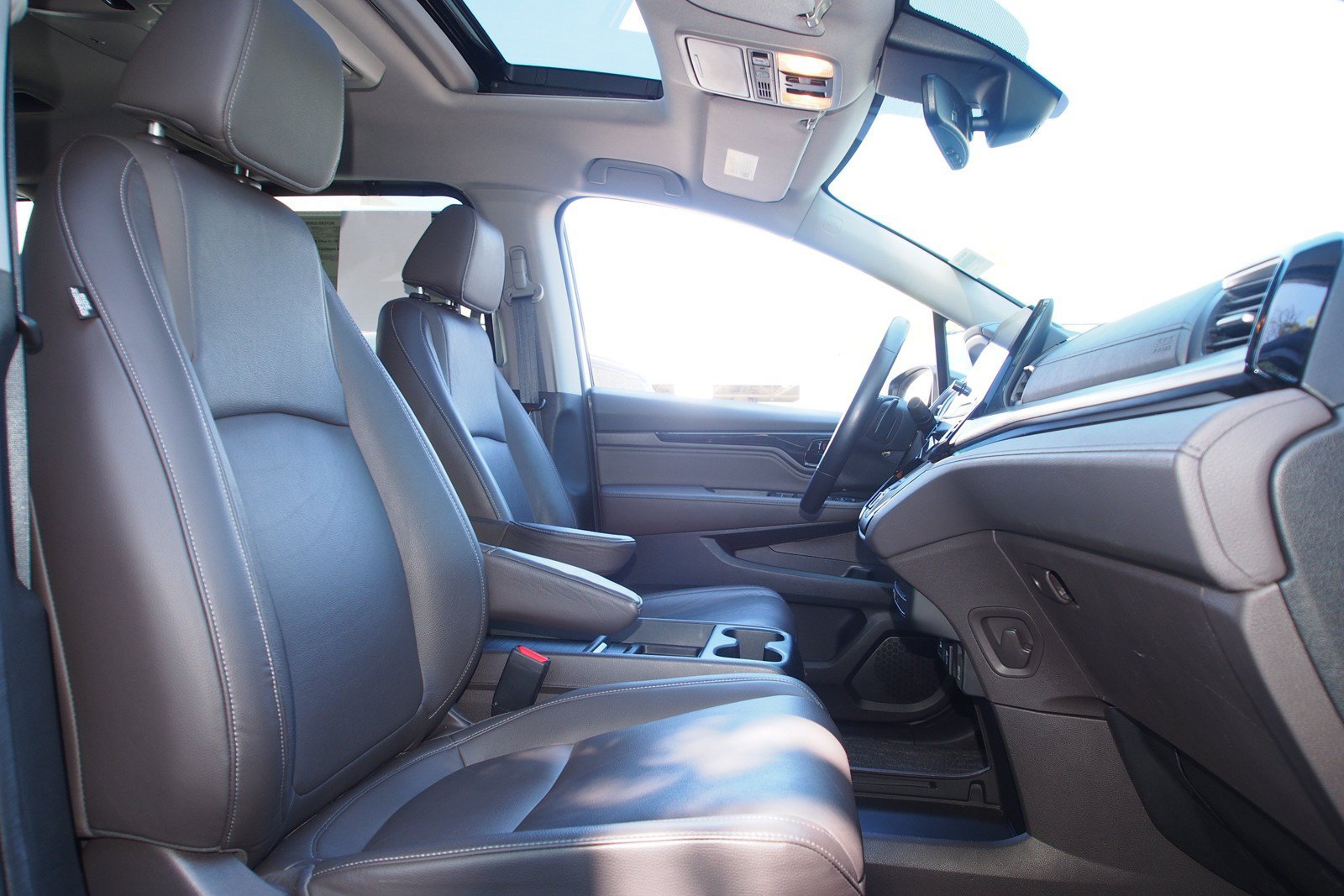 Used 2023 Honda Odyssey Touring image 12