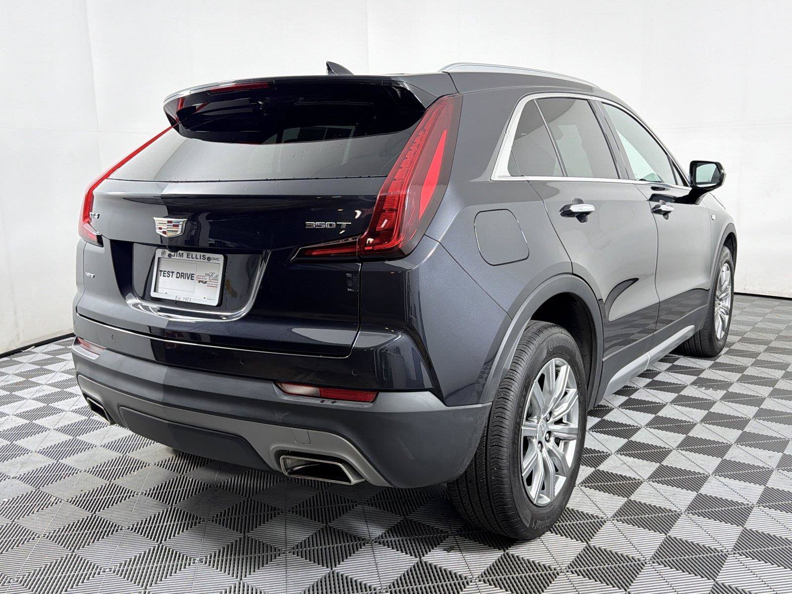 Certified 2023 Cadillac XT4 Premium Luxury AWD/4WD image 6
