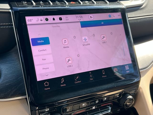 Used 2025 Jeep Grand Cherokee Limited w/ Luxury Tech Group II image 27