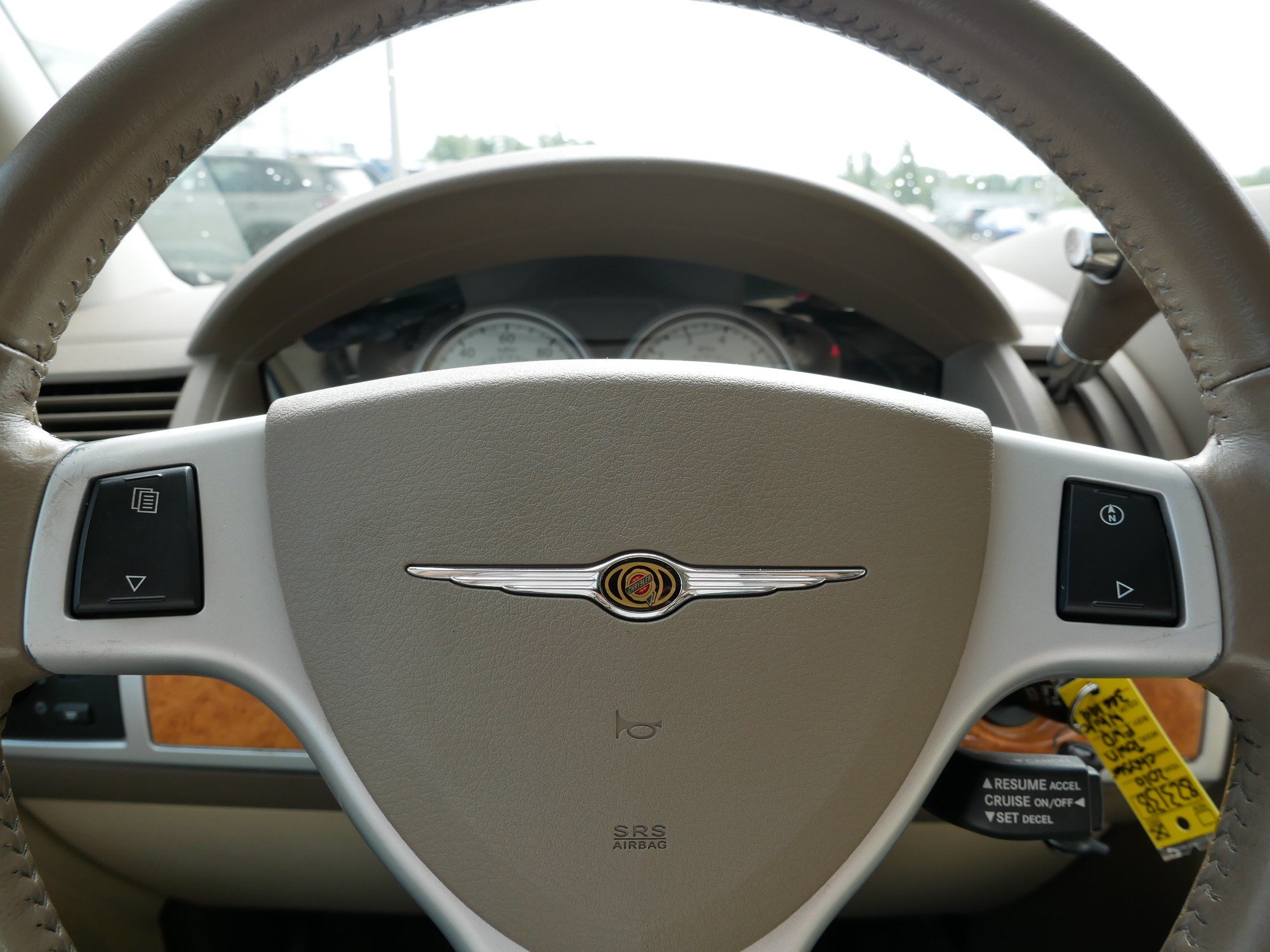 Used 2010 Chrysler Town & Country Limited FWD image 25