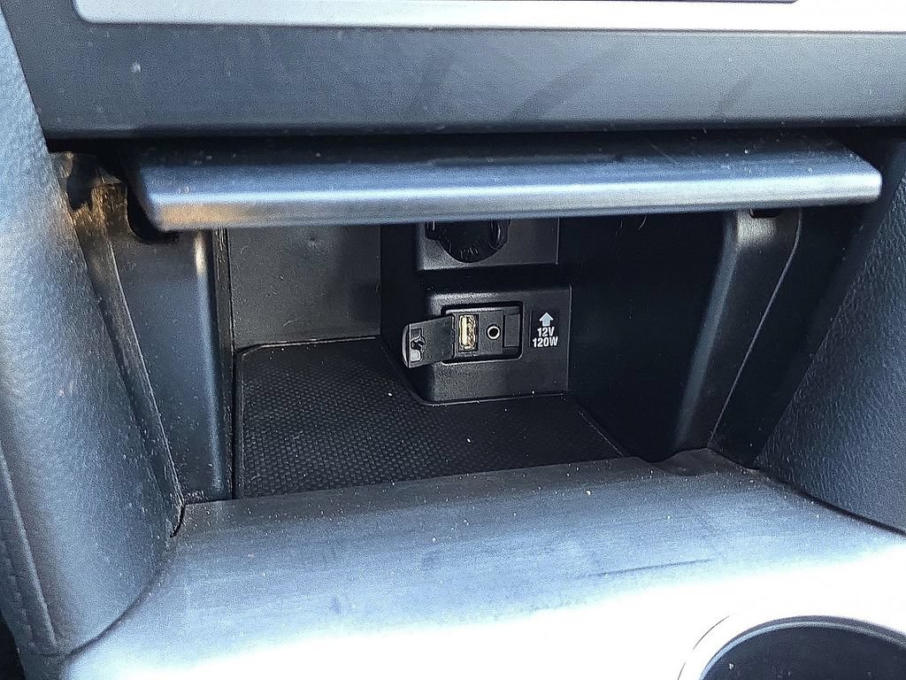 Used 2013 Toyota Camry SE FWD image 27
