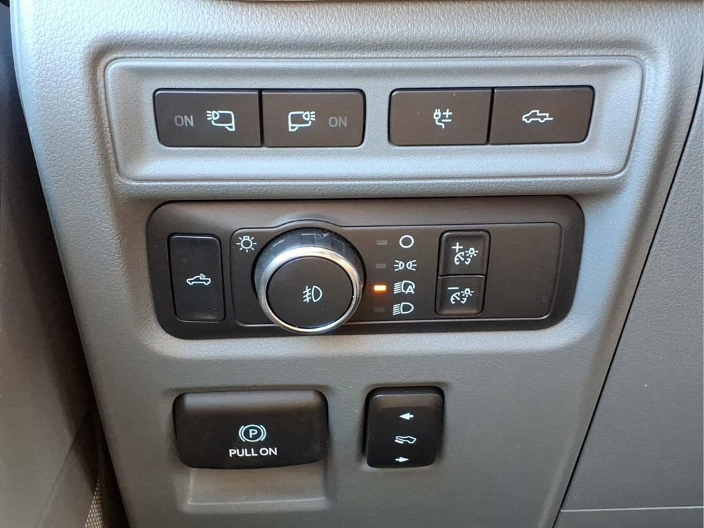 Used 2021 Ford F150 Lariat image 16