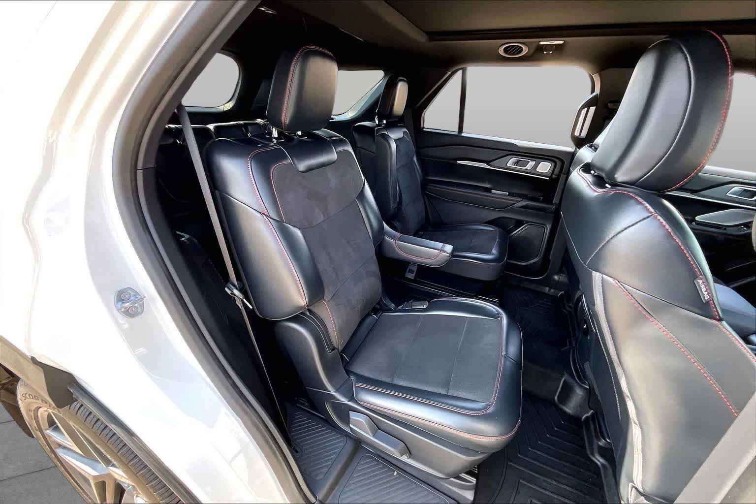 Certified 2025 Ford Explorer ST w/ Sun And Sound Package AWD/4WD image 20