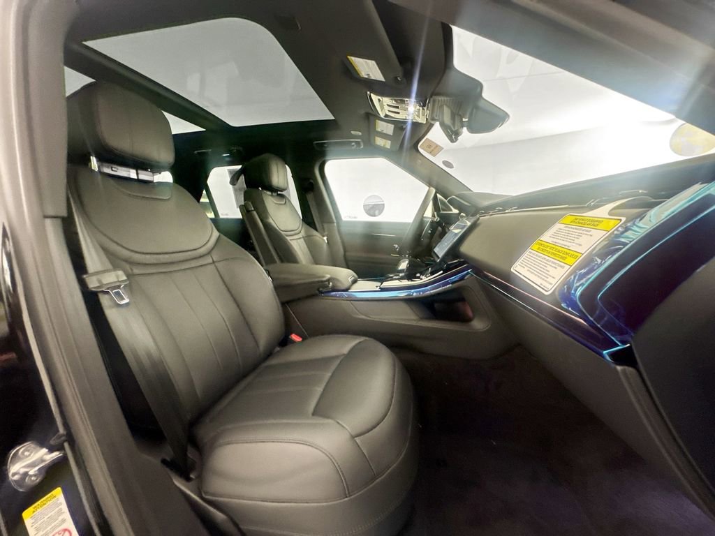 New 2026 Land Rover Range Rover Sport Dynamic SE image 27