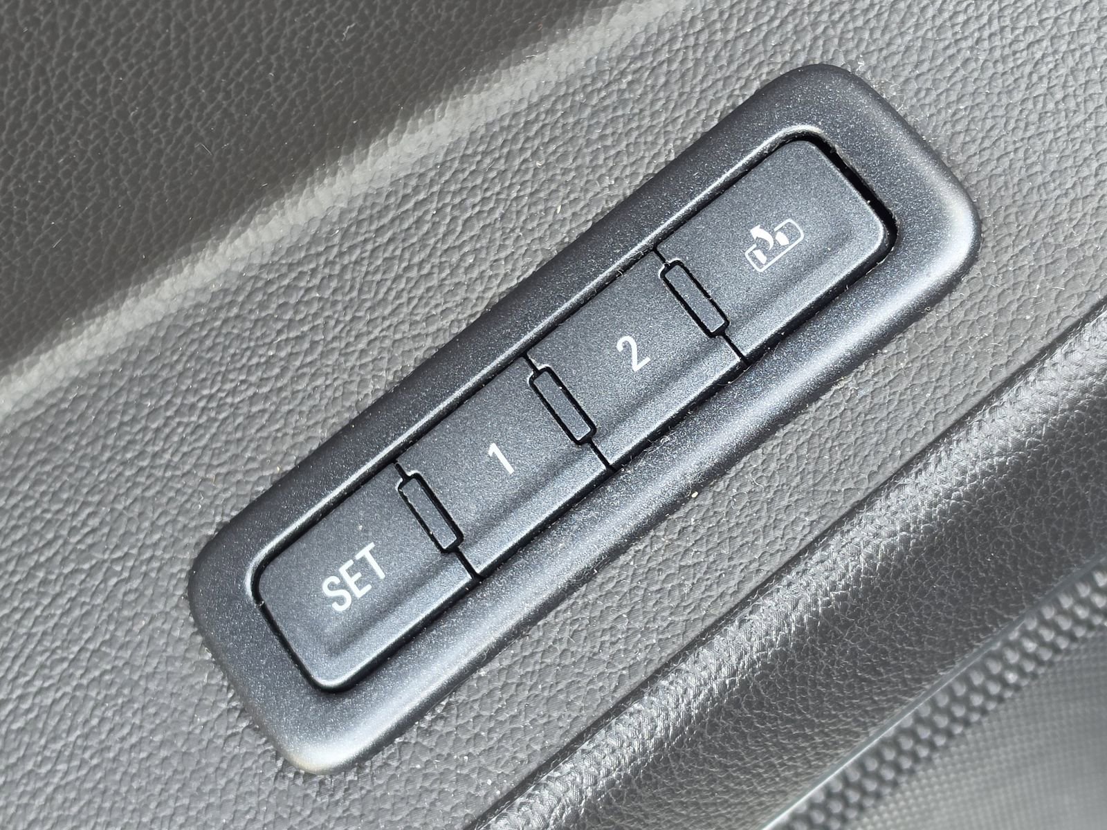 Used 2017 Chevrolet Tahoe Premier AWD/4WD image 20