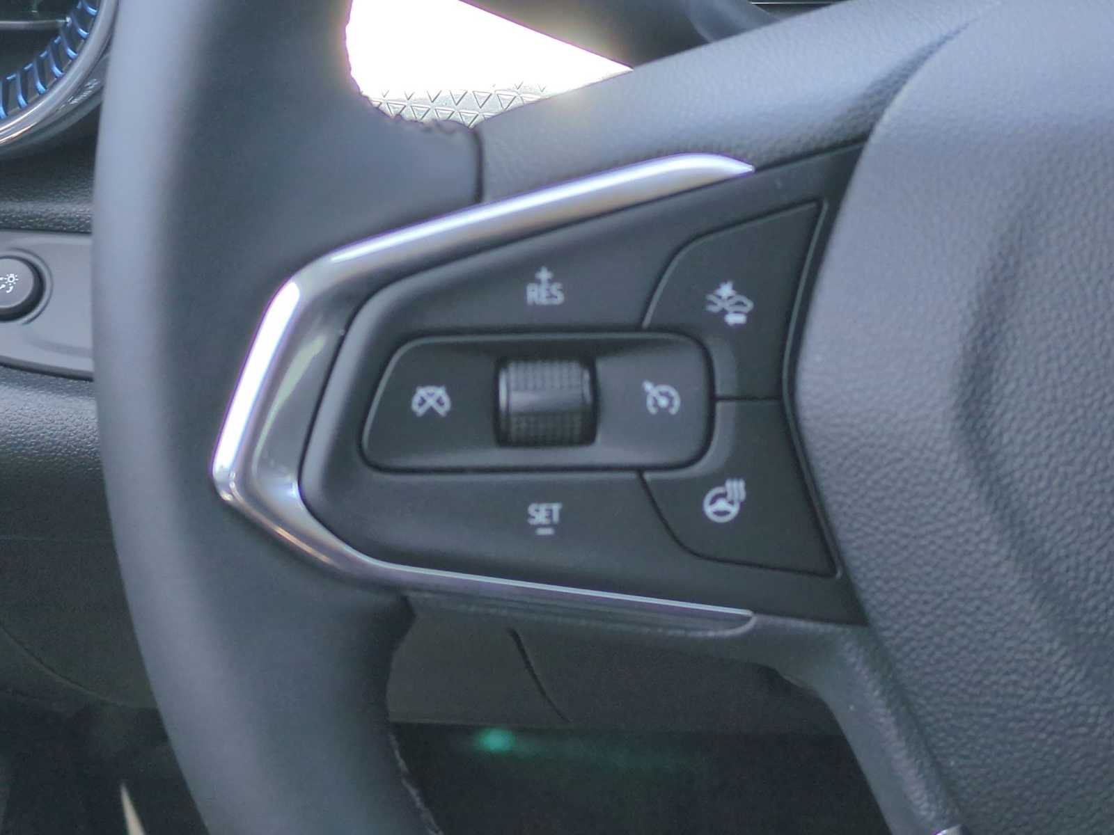 New 2026 Chevrolet Trax LT w/ Midnight Edition FWD image 15