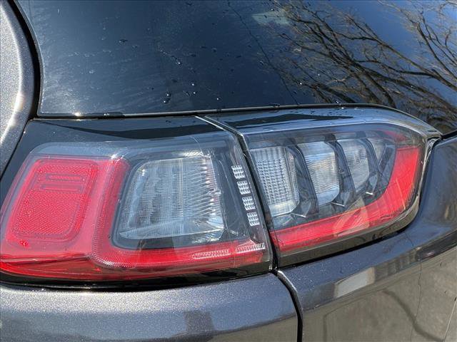 Used 2020 Jeep Cherokee Latitude Plus image 11