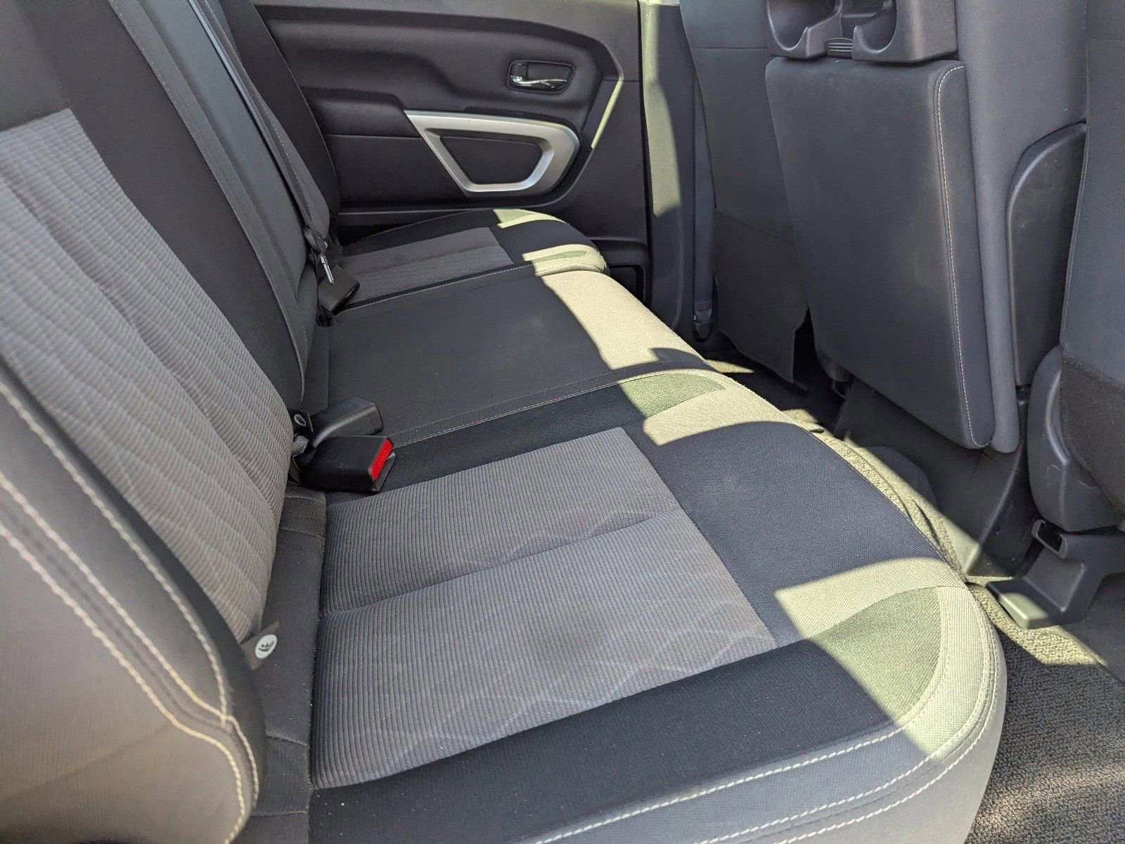 Used 2024 Nissan Titan SV image 14