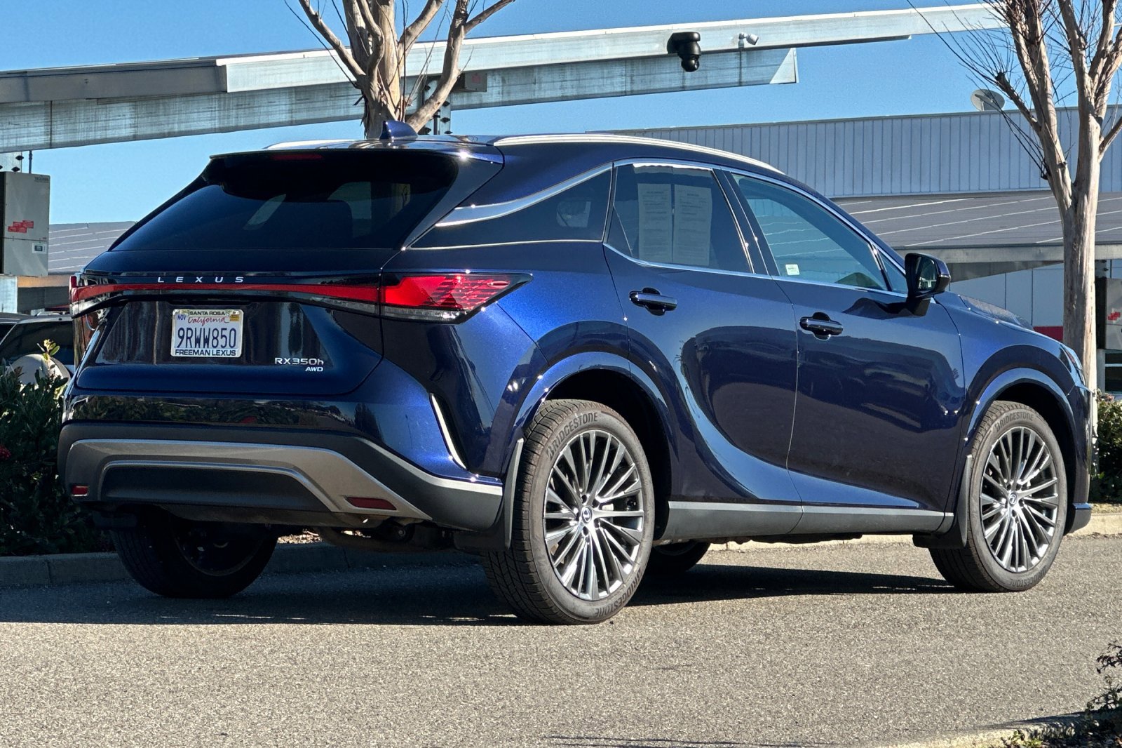 Certified 2024 Lexus RX 350 w/ Convenience Package image 4