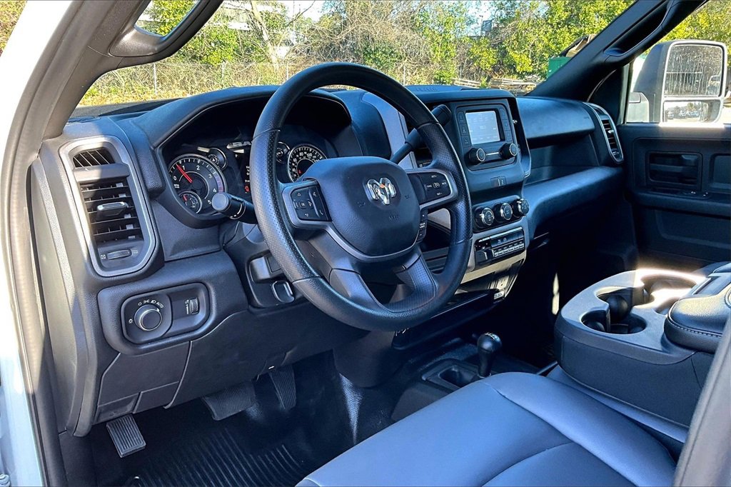 Used 2024 RAM 5500 Tradesman w/ Chrome Appearance Group image 14