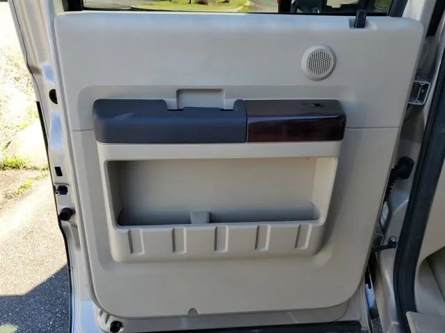 Used 2010 Ford F250 Lariat AWD/4WD image 12