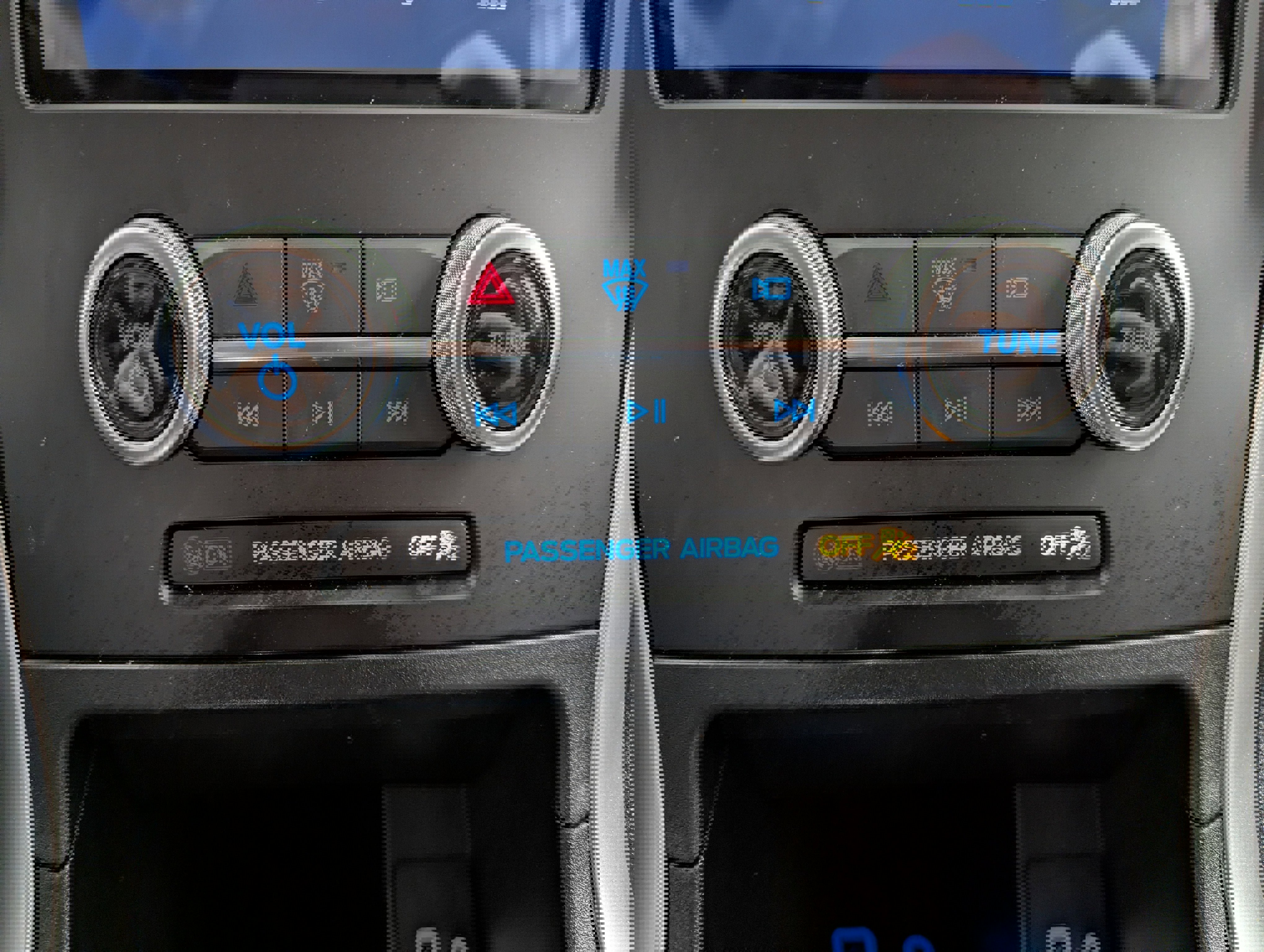 Used 2024 Ford Edge SEL w/ Convenience Package image 17