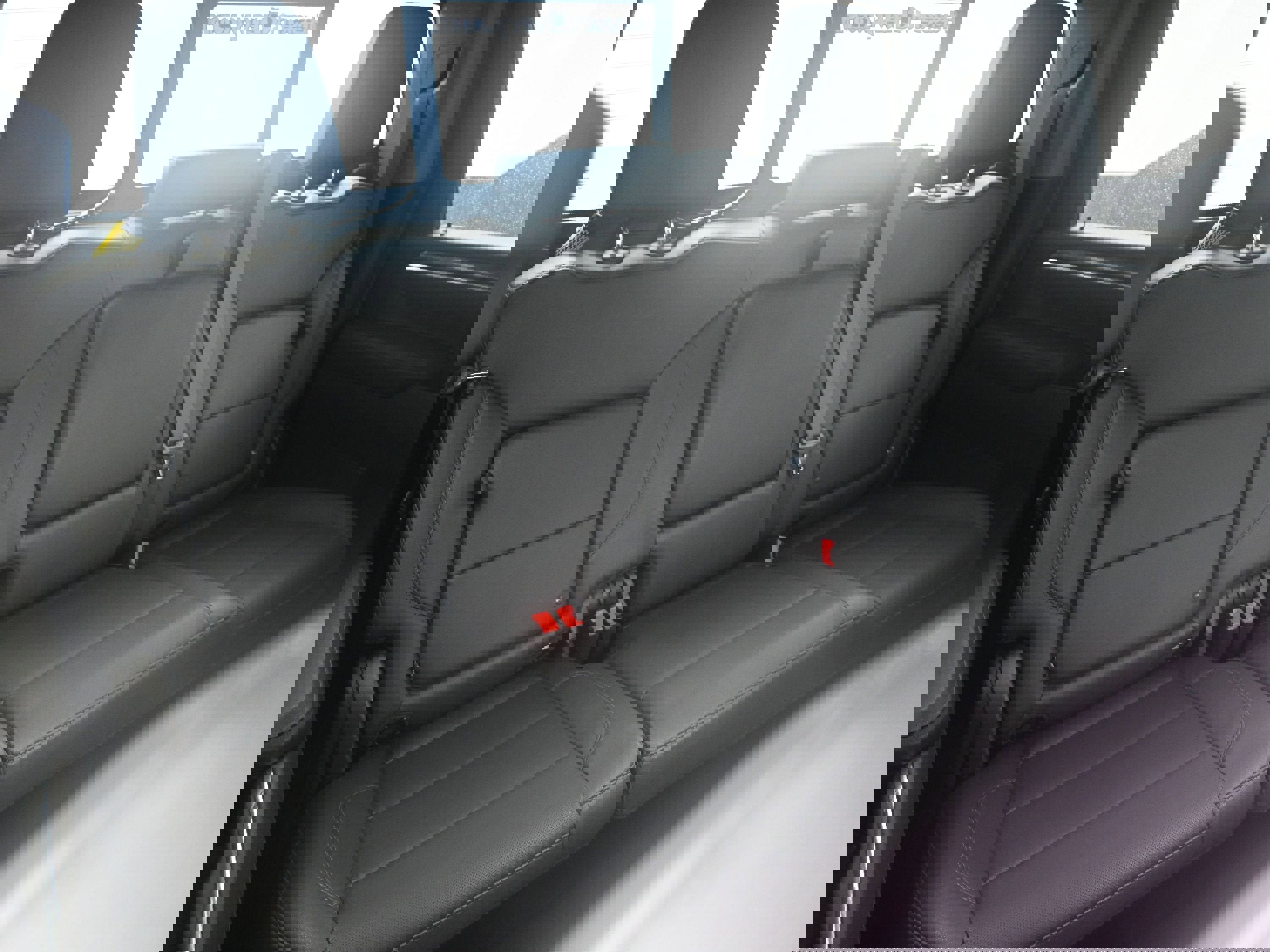 Certified 2025 Chevrolet Silverado 2500 LTZ w/ LTZ Convenience Package image 30