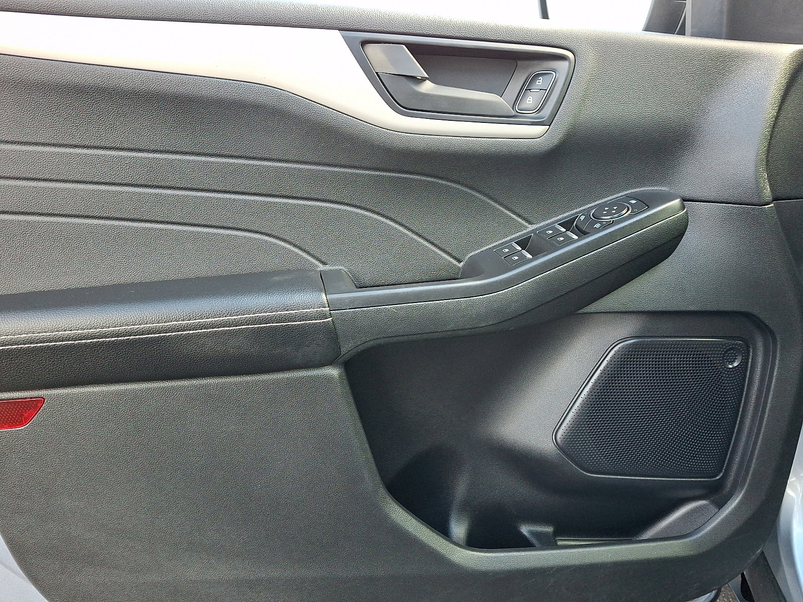 Used 2022 Ford Escape SE w/ Convenience Package image 13