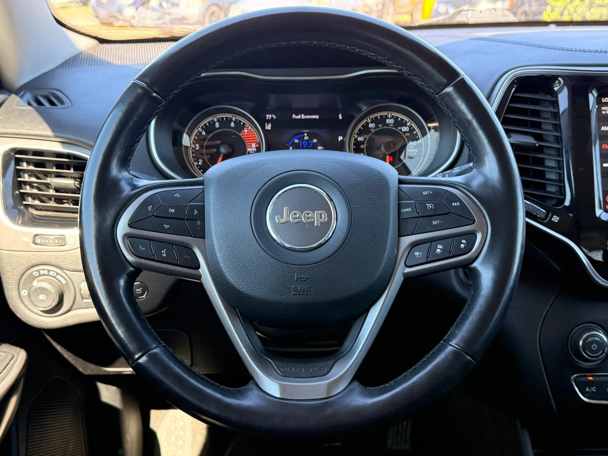 Used 2021 Jeep Cherokee Limited AWD/4WD image 16