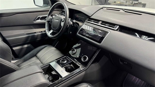 Used 2019 Land Rover Range Rover Velar R-Dynamic SE image 12