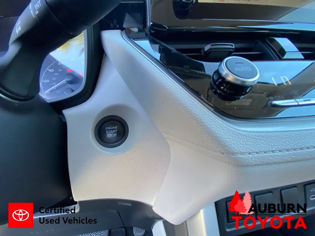 Certified 2024 Toyota Corolla Cross LE AWD/4WD image 39