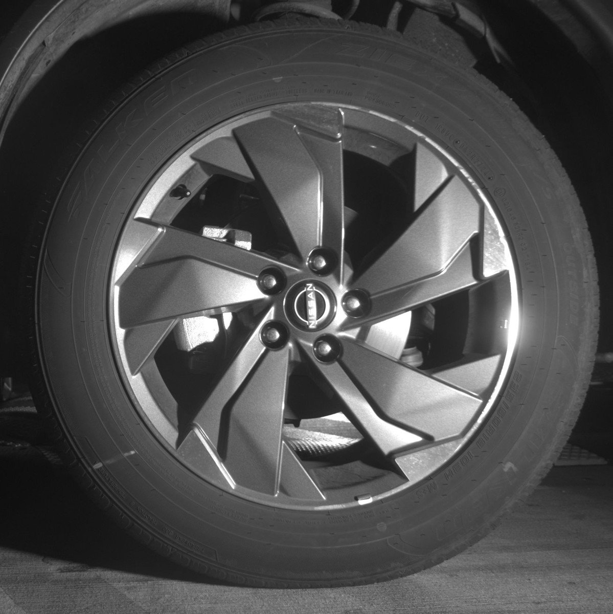 Used 2025 Nissan Rogue SV FWD image 12
