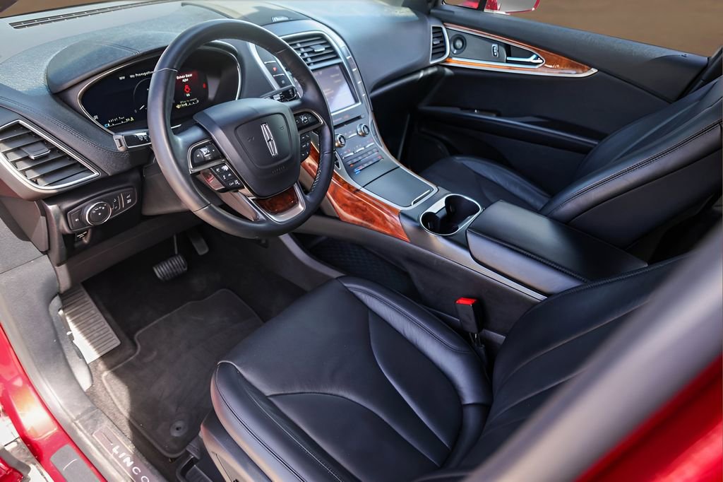 Used 2019 Lincoln Nautilus Reserve image 10